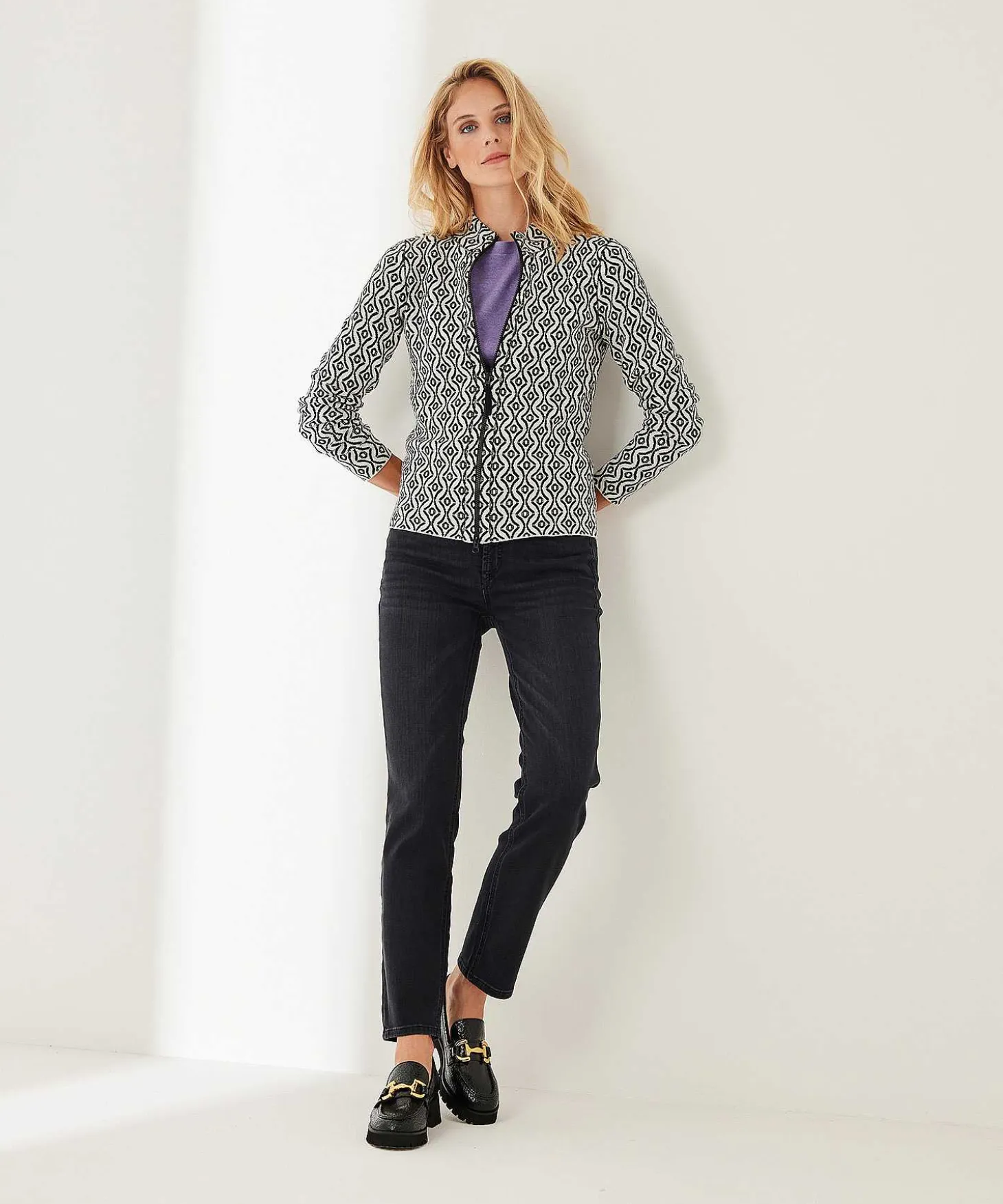 Ritsvest Jacquard Print Retro