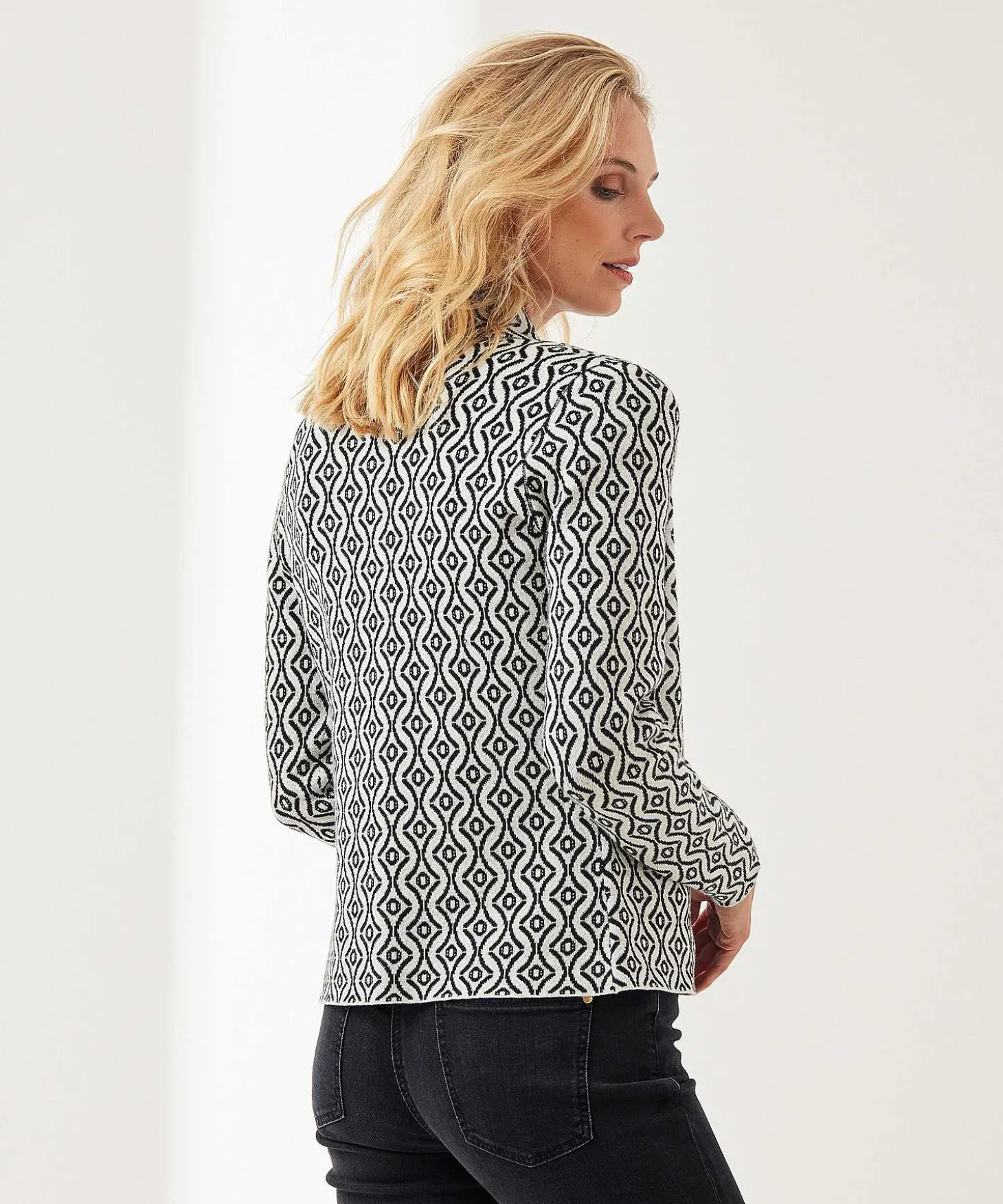 Ritsvest Jacquard Print Retro