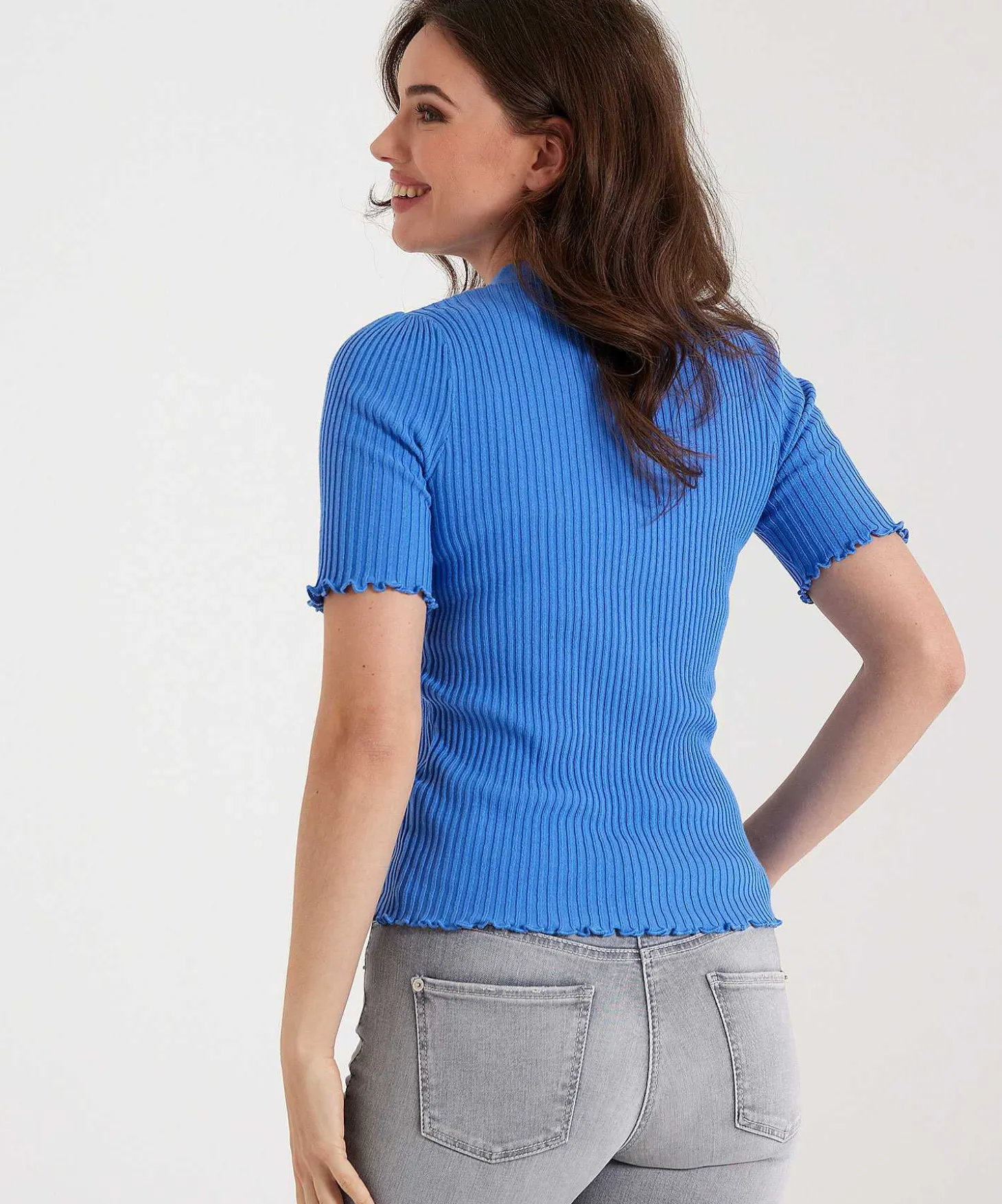 Truitje V-Hals Ribknit