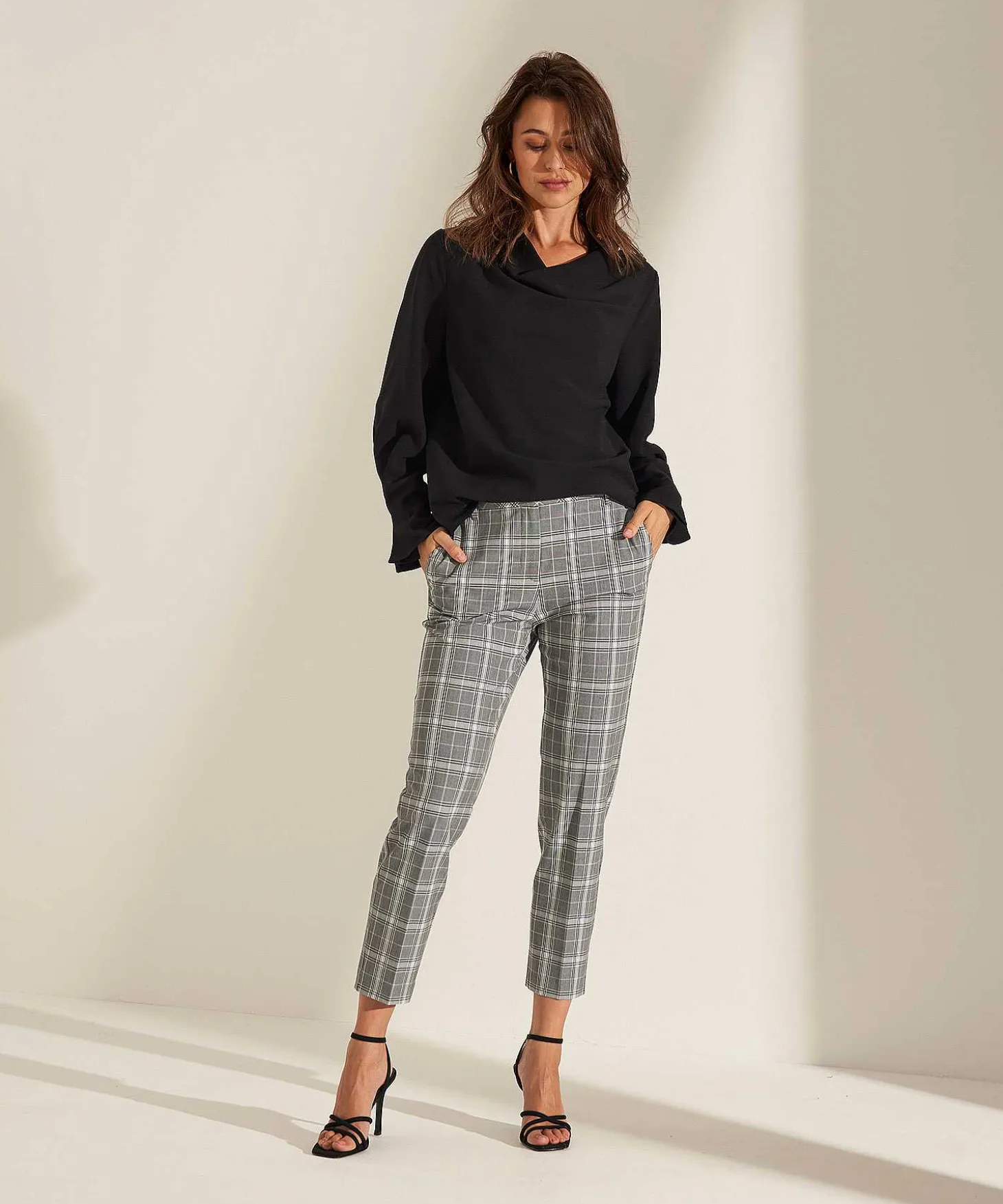 Caroline Biss Blouse Watervalhals Knopen