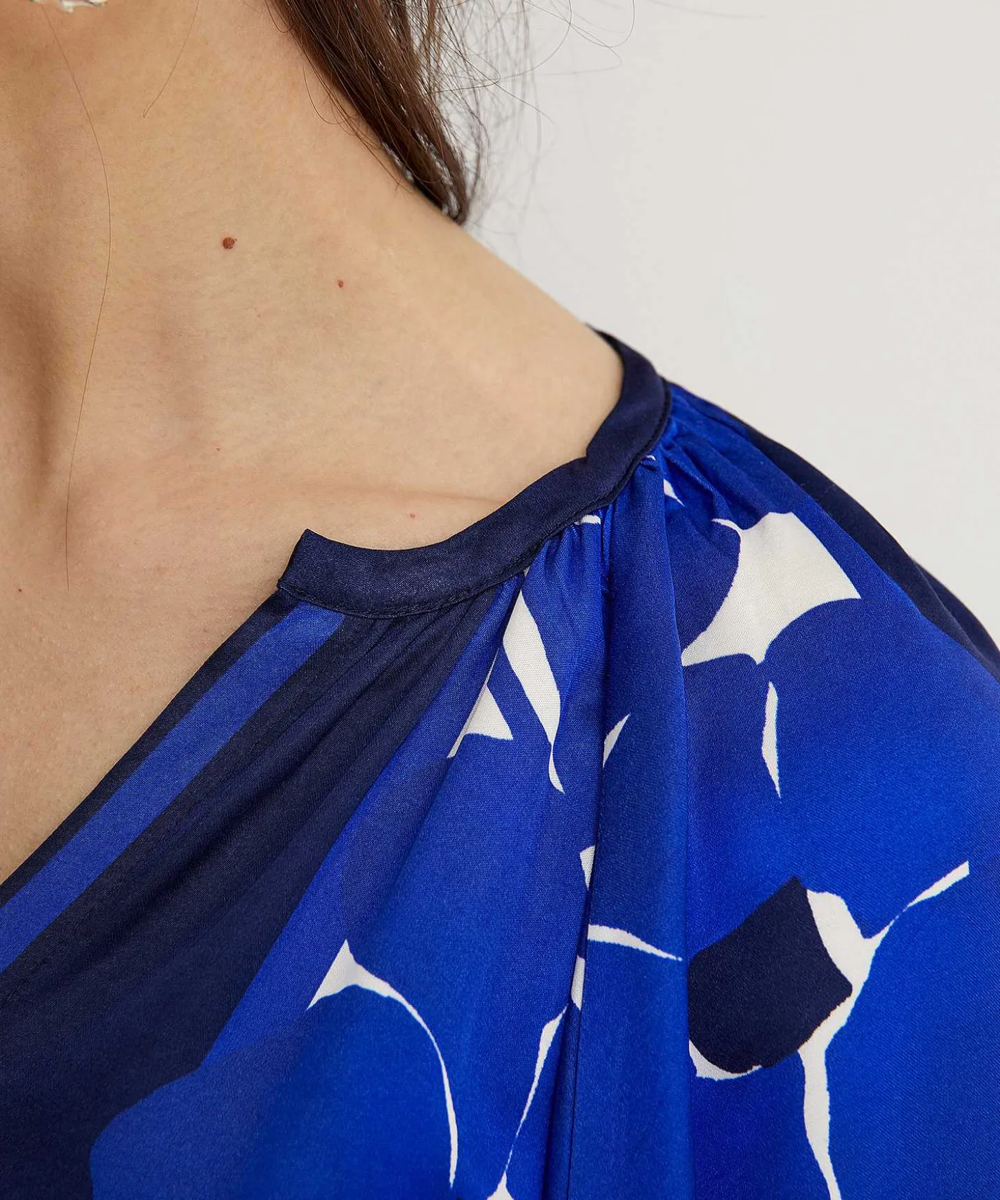 Caroline Biss Silky Jurk Flower