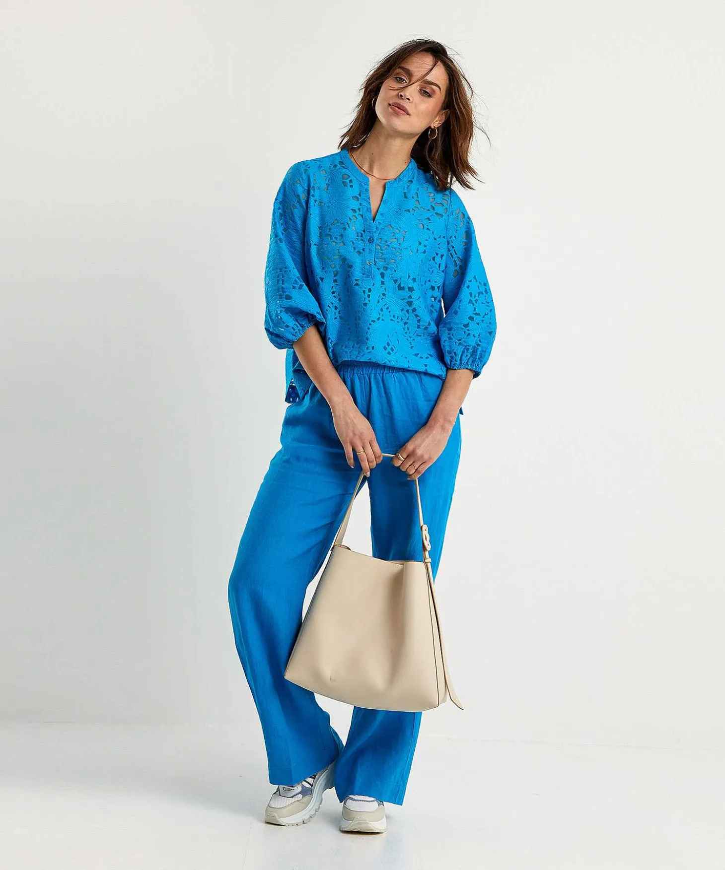 Kyra Ausbrenner Blouse Bloemen Tamara