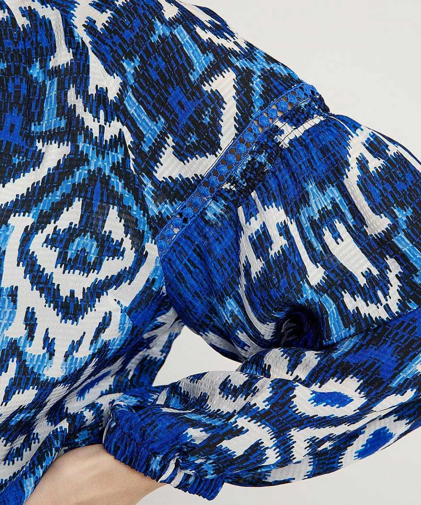 Kyra Blouse Ikatprint Vera