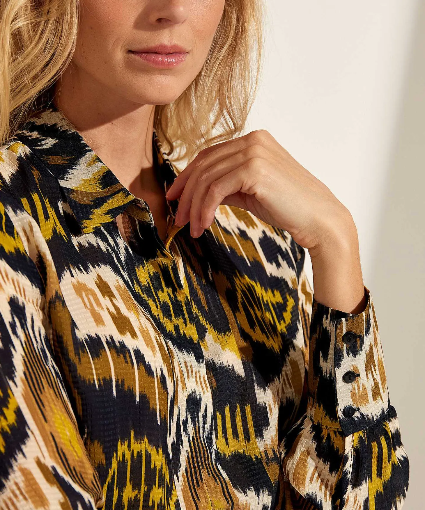 Kyra Blouse Ikatprint Vixie