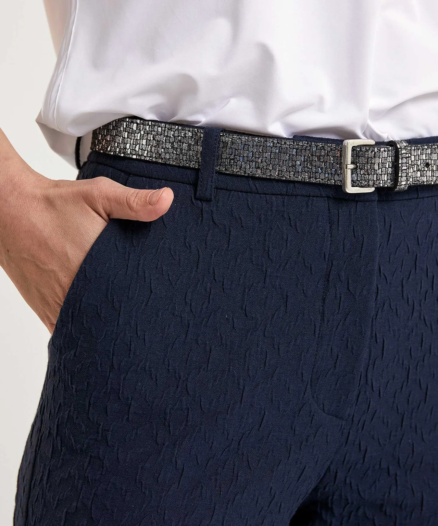 Kyra Broek Jacquard Sam