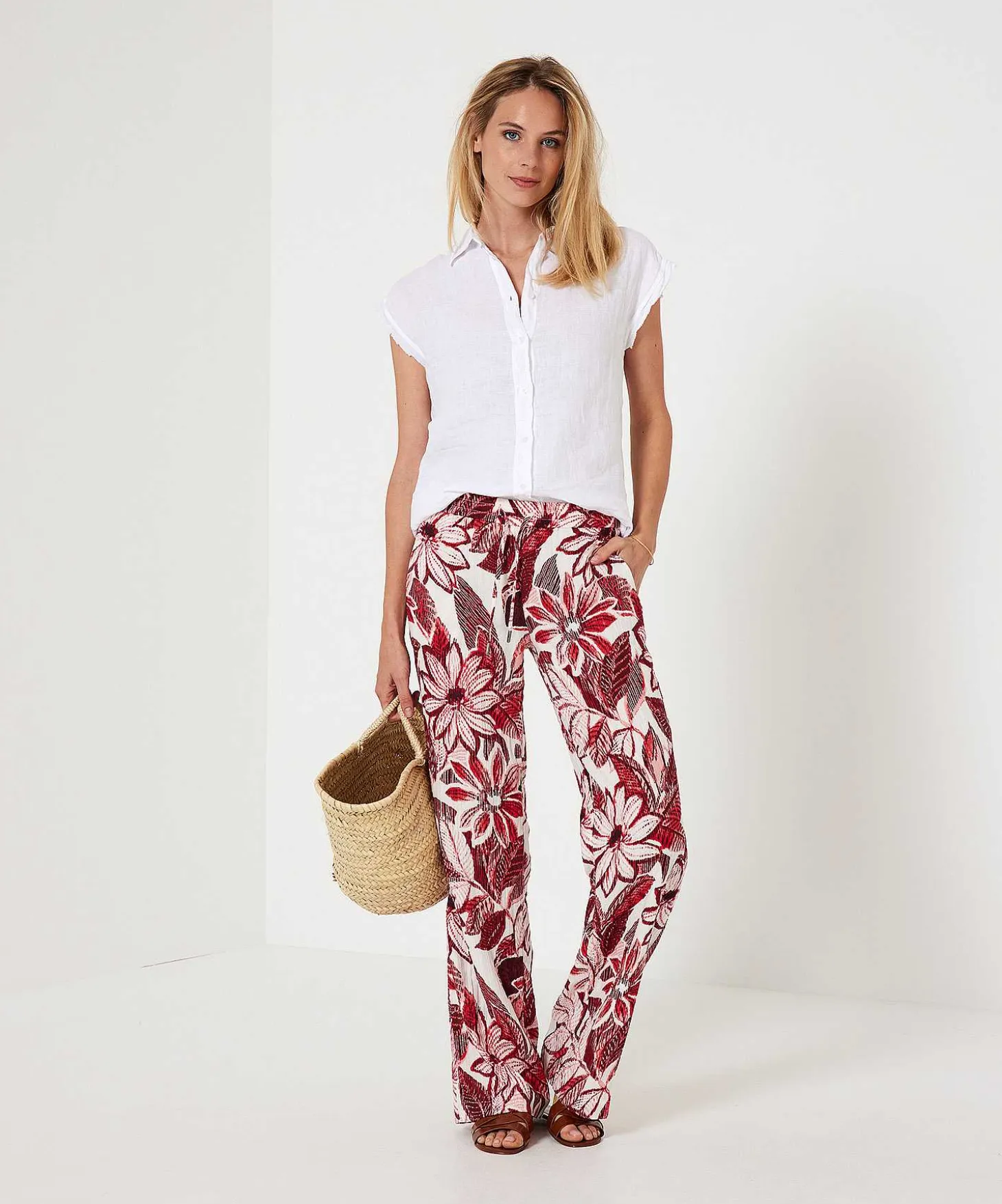 Kyra Broek Red Flower Linza
