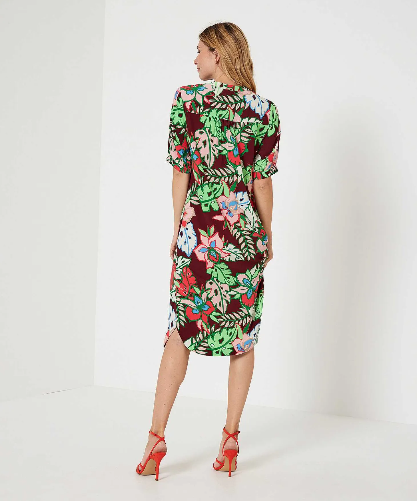 Kyra Doorknoopjurk Tropical Flower Marena