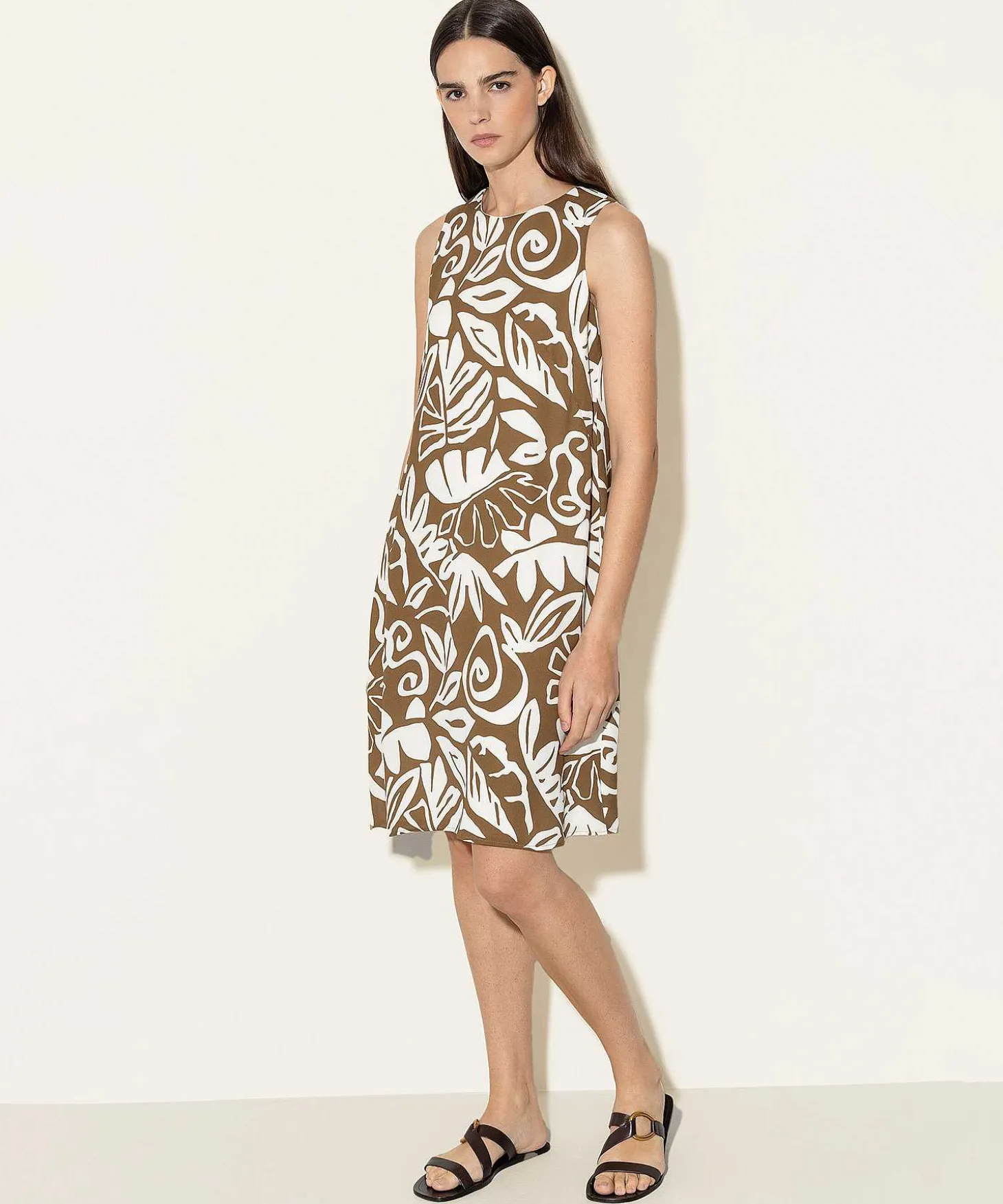 Luisa Cerano Mouwloze Jurk Bladprint