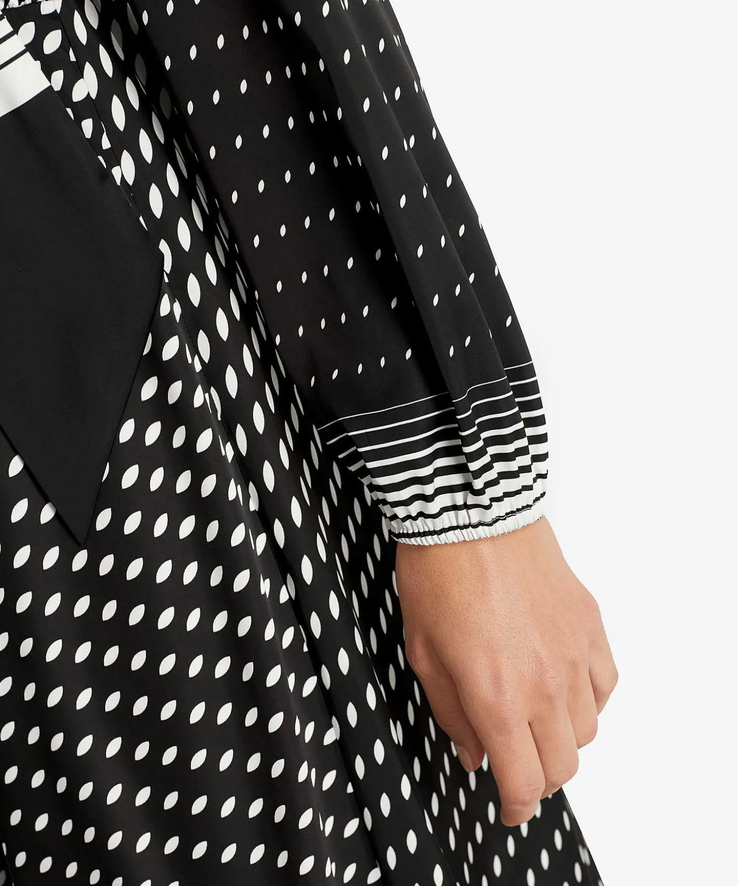 Marc Cain Jurk Graphics + Sjaaltje