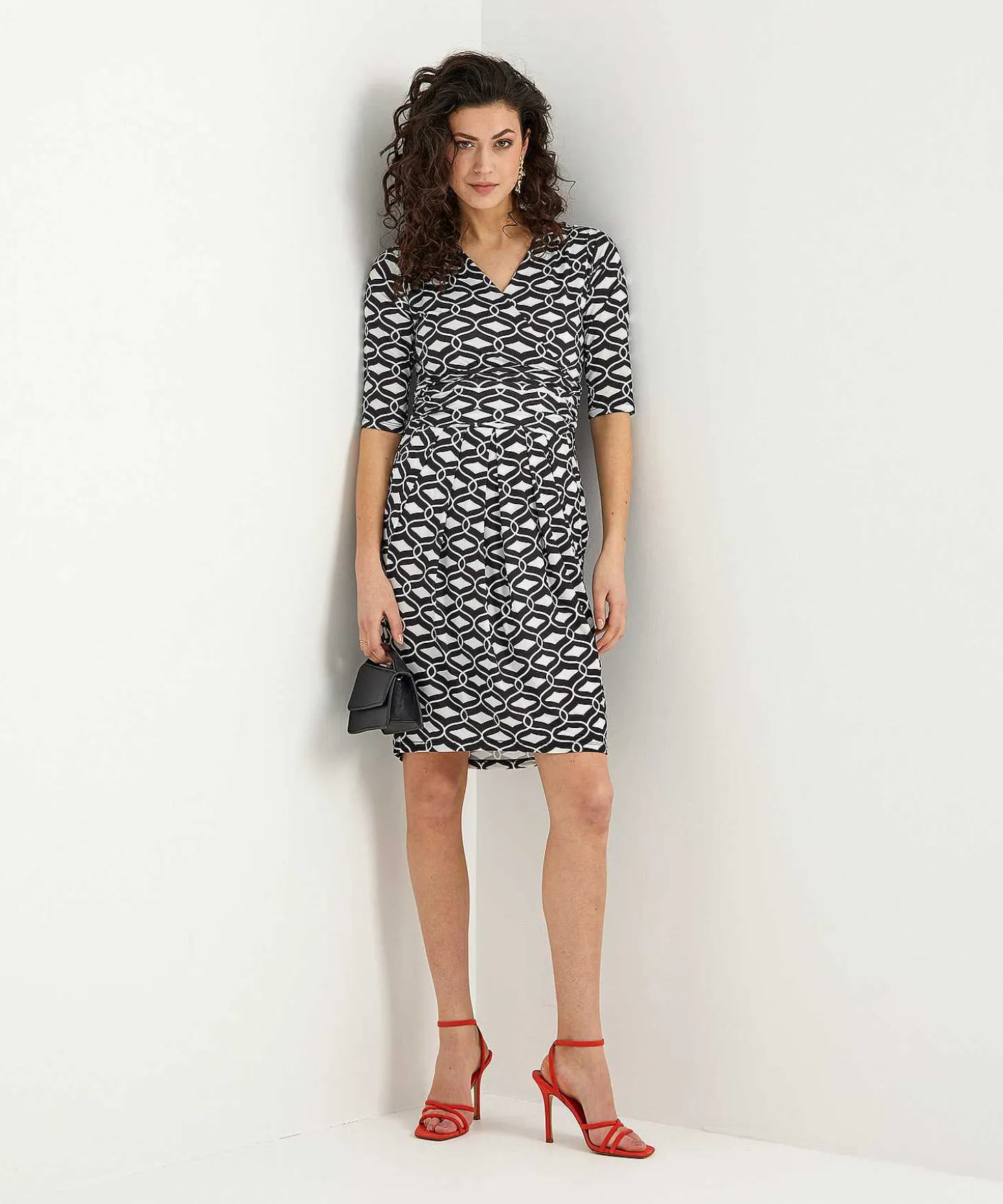 Marivie Slinky Jurk Retro Print
