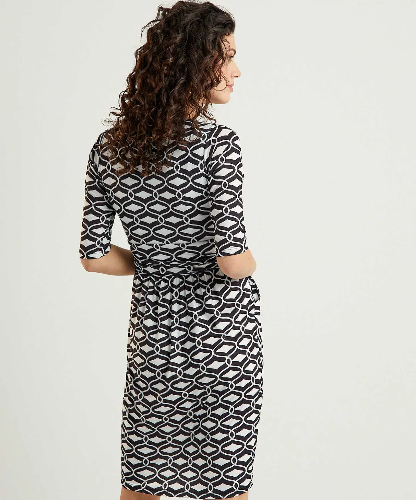 Marivie Slinky Jurk Retro Print