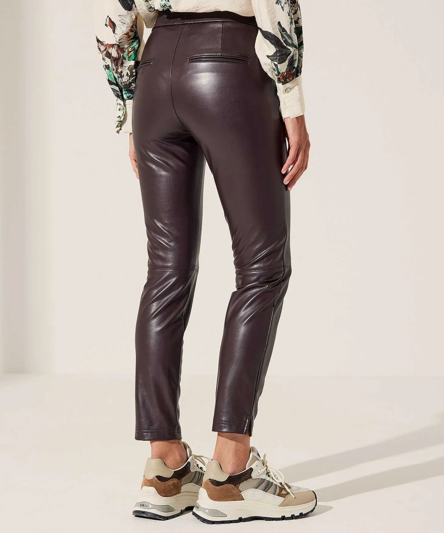 Rosner Vegan Leather Tregging Amy