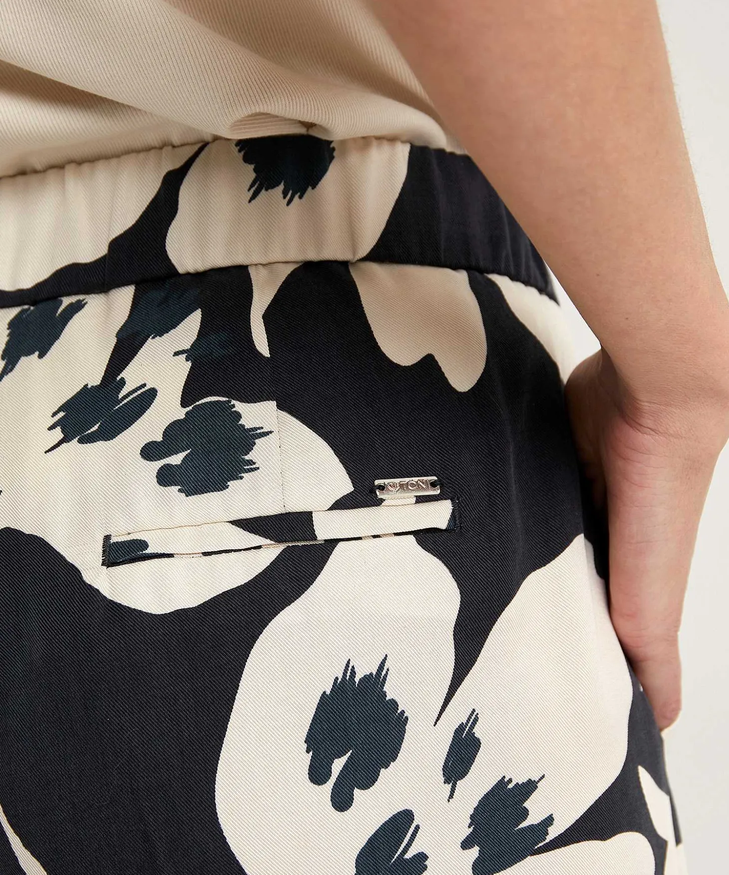 Toni Wide Leg Broek Bloemenprint Luisa Beauty